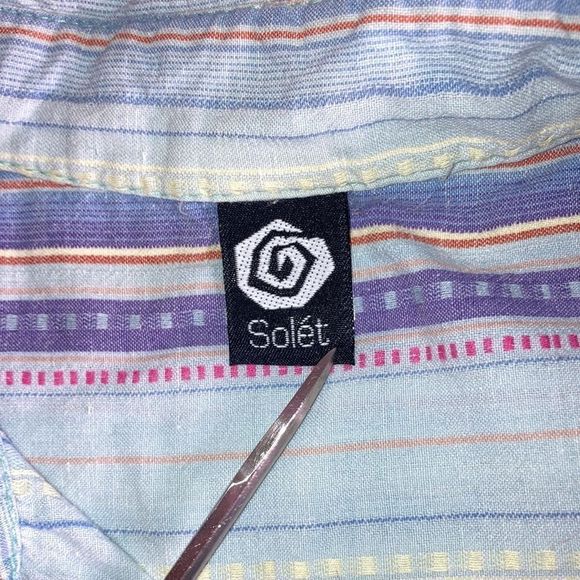 Bundle of 2 Indie Style Solet Multi Color Button Down Large Shirts - Picture 9 of 15